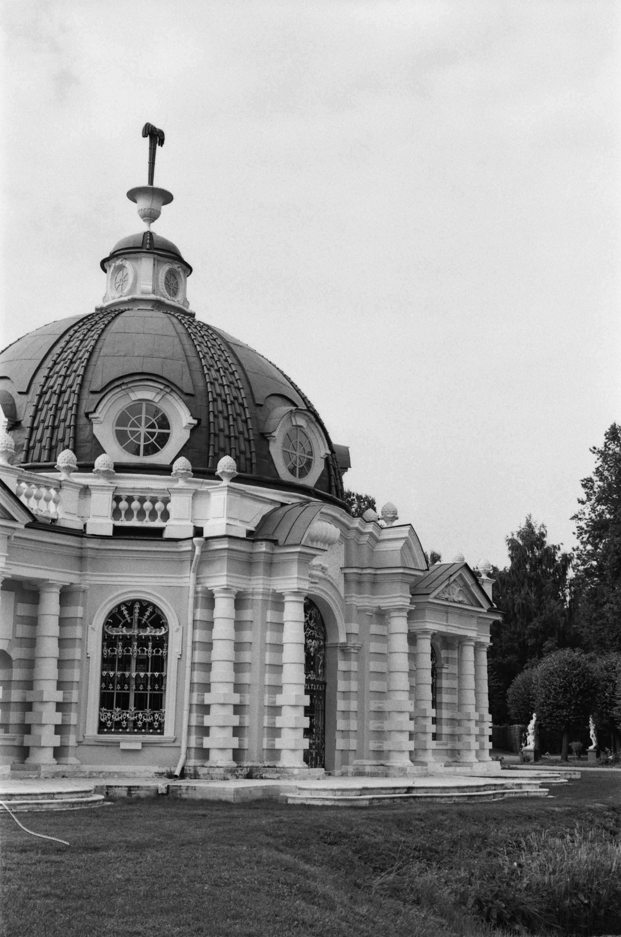 grayscale photo of concrete building